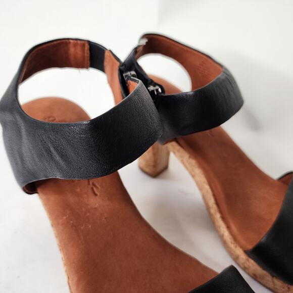 Gentle Souls Spano Cork Heel Sandal Size 10M Black Leather Open Toe Strappy - Picture 3 of 7